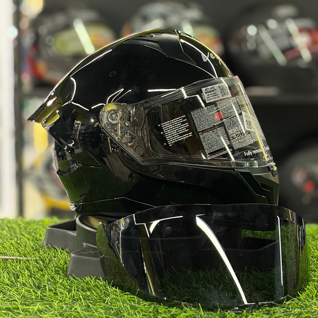VEGA Sonic DX Black Helmet + Black Visor Combo